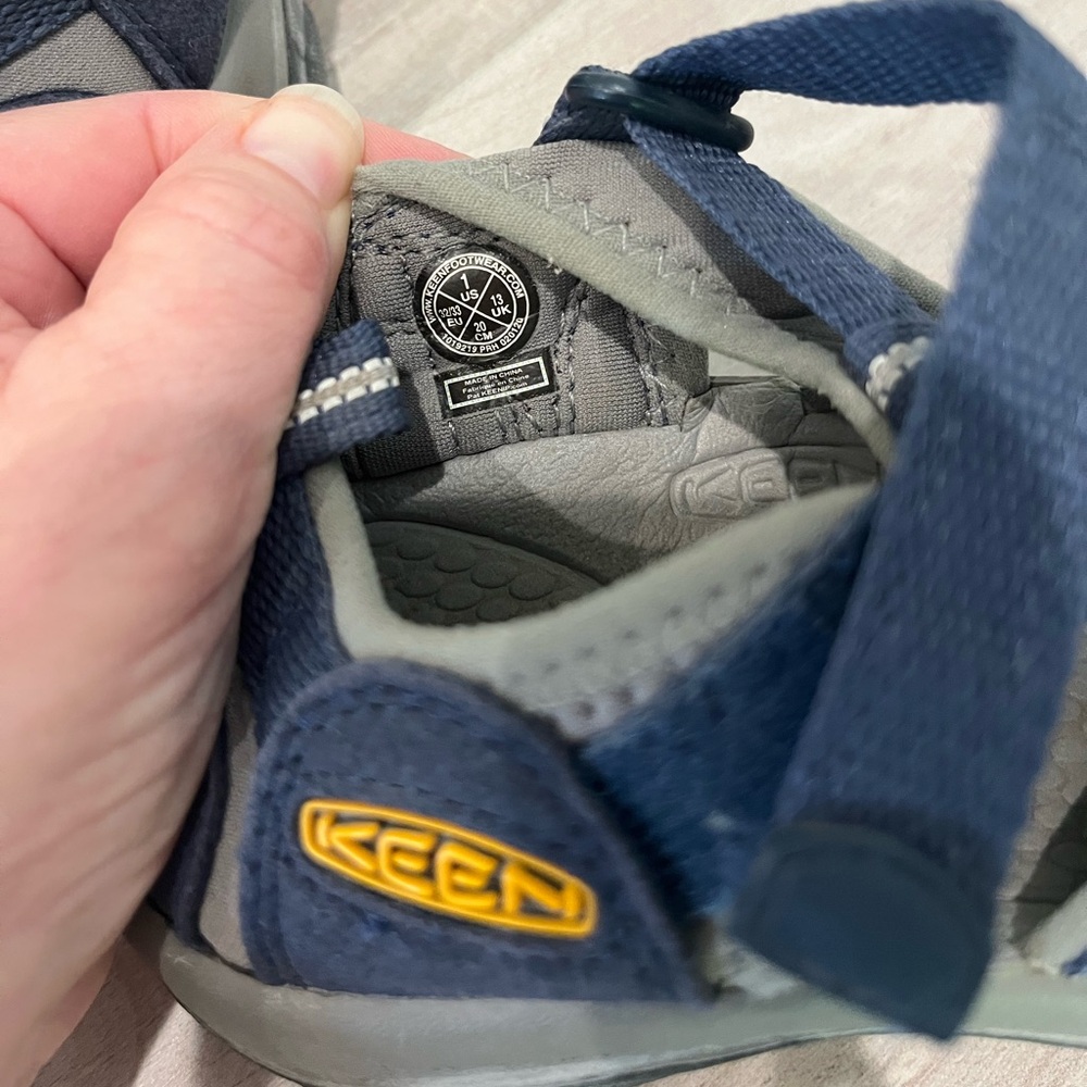 KEEN Kids' Dark Blue and Gray Sandals Size 1 - Picture 10 of 11